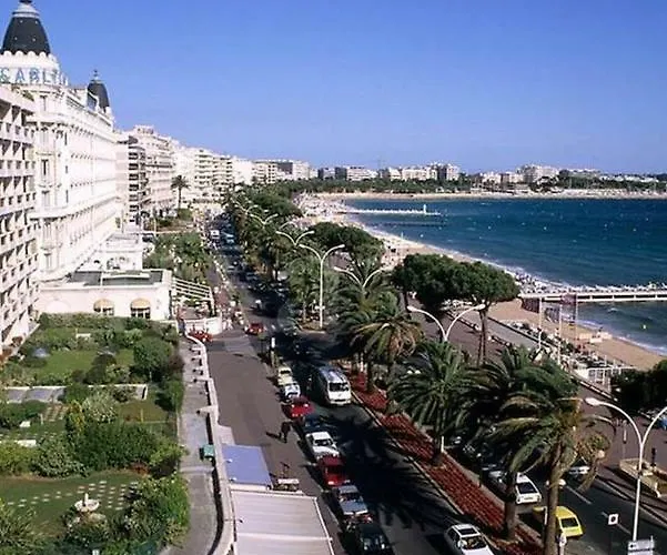 Amazing Center カンヌ